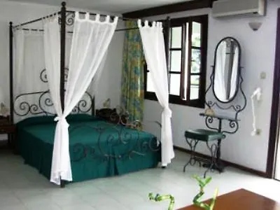 Esperides Hotell 3*